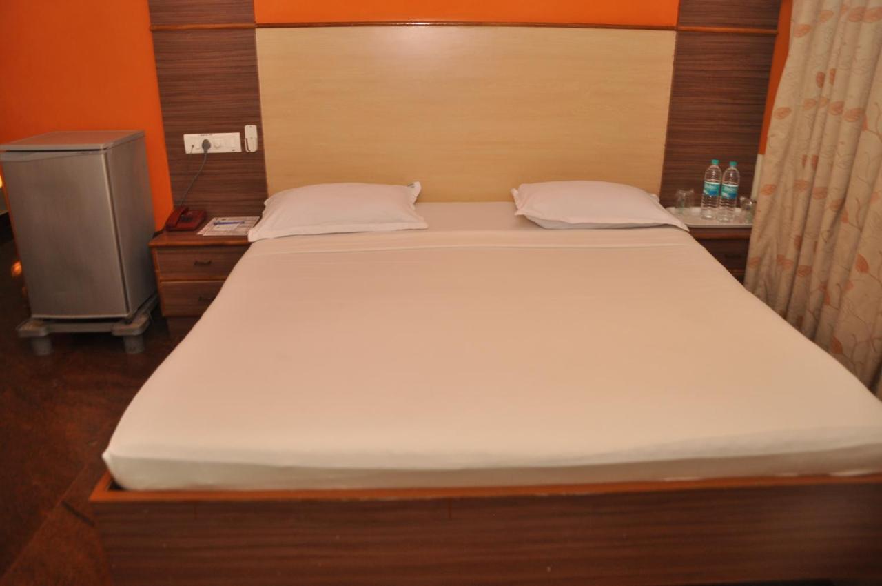 Hotel Pams Mayiladuthurai Exterior foto